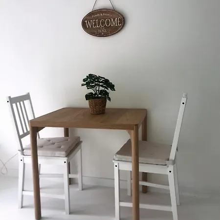 Magenta مونوبولي